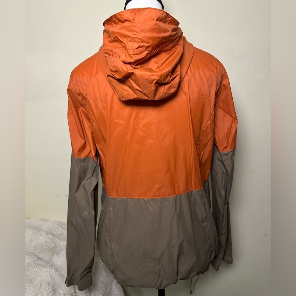Columbia Women's Vibrant Orange and Tan Windbreaker - Picture 2 of 2